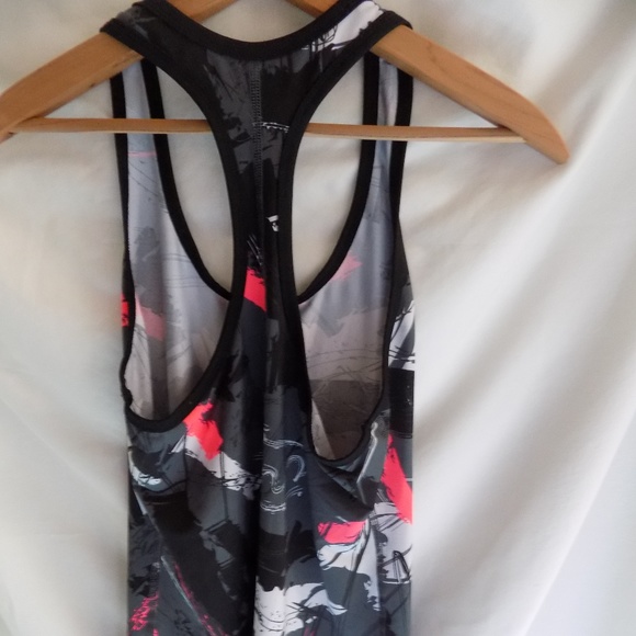 W SPORT Razorback Active Sport Top - Picture 2 of 2